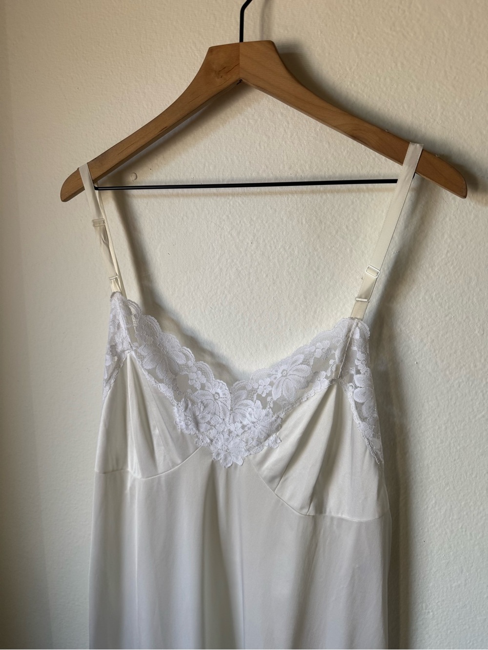 Vintage | Lace Trim Slip - Picture 2 of 6